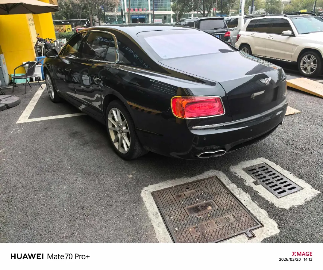 2017 Bentley Flying Spur 4.0T 528HP V8 8AT,autocango,china used car exporter,china ev exporter,chinese used car exporter,chinese used ev exporter