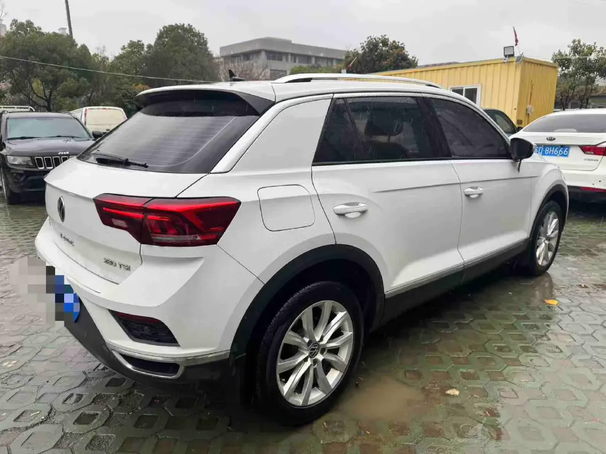 2022 Volkswagen T-Roc 1.4T 150HP L4 7DCT,autocango,china used car exporter,china ev exporter,chinese used car exporter,chinese used ev exporter