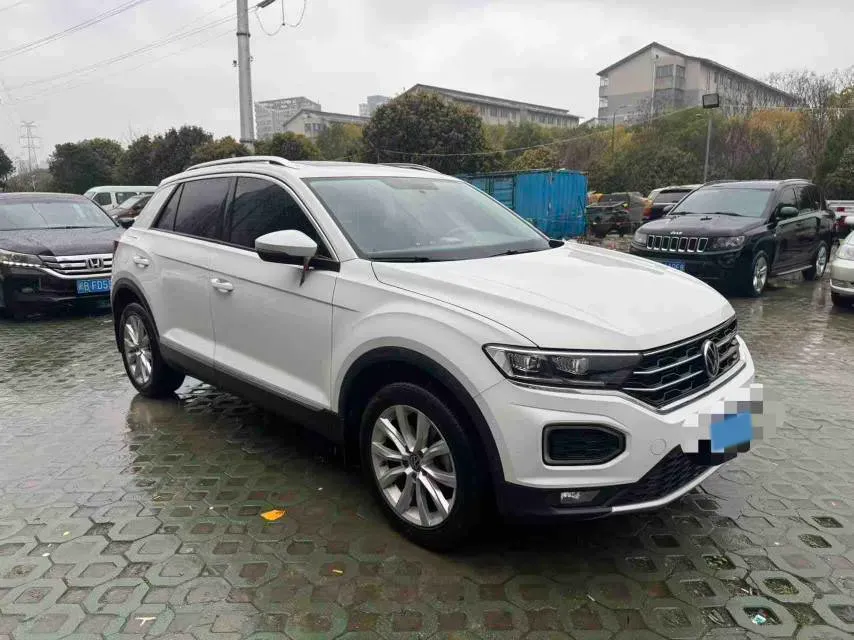 2022 Volkswagen T-Roc 1.4T 150HP L4 7DCT,autocango,china used car exporter,china ev exporter,chinese used car exporter,chinese used ev exporter