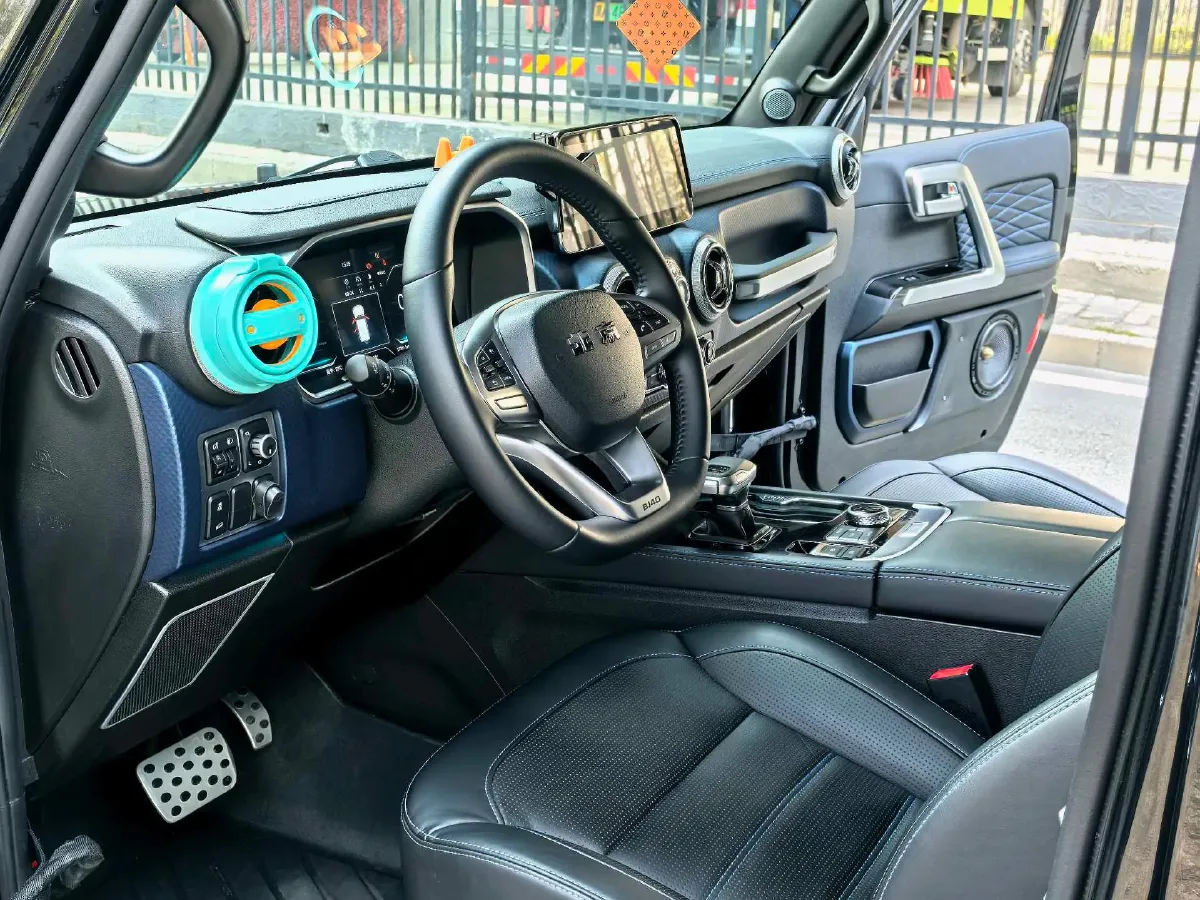 2020 Beijing BJ40 2.0T 224HP L4 8AT,autocango,china used car exporter,china ev exporter,chinese used car exporter,chinese used ev exporter