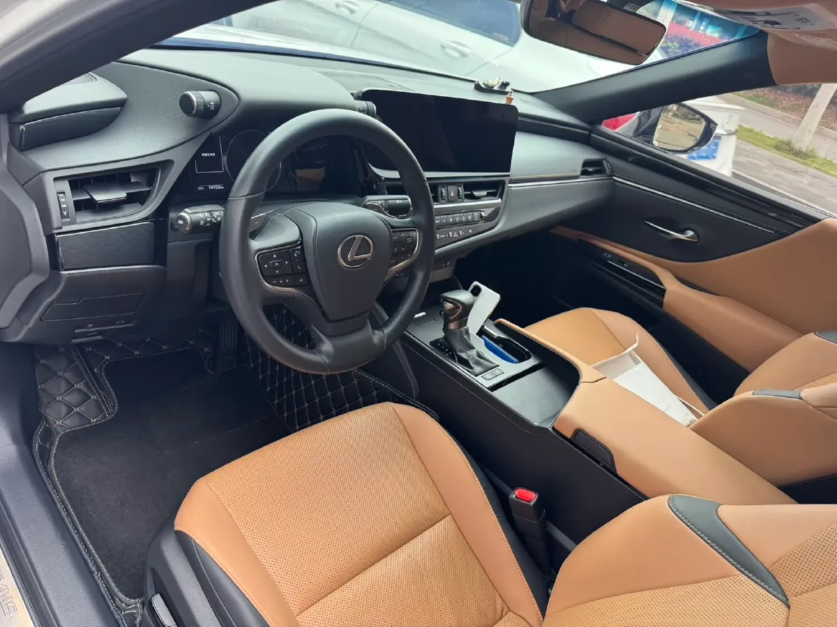 2024 Lexus ES 2.0L 173HP L4 CVT,autocango,china used car exporter,china ev exporter,chinese used car exporter,chinese used ev exporter