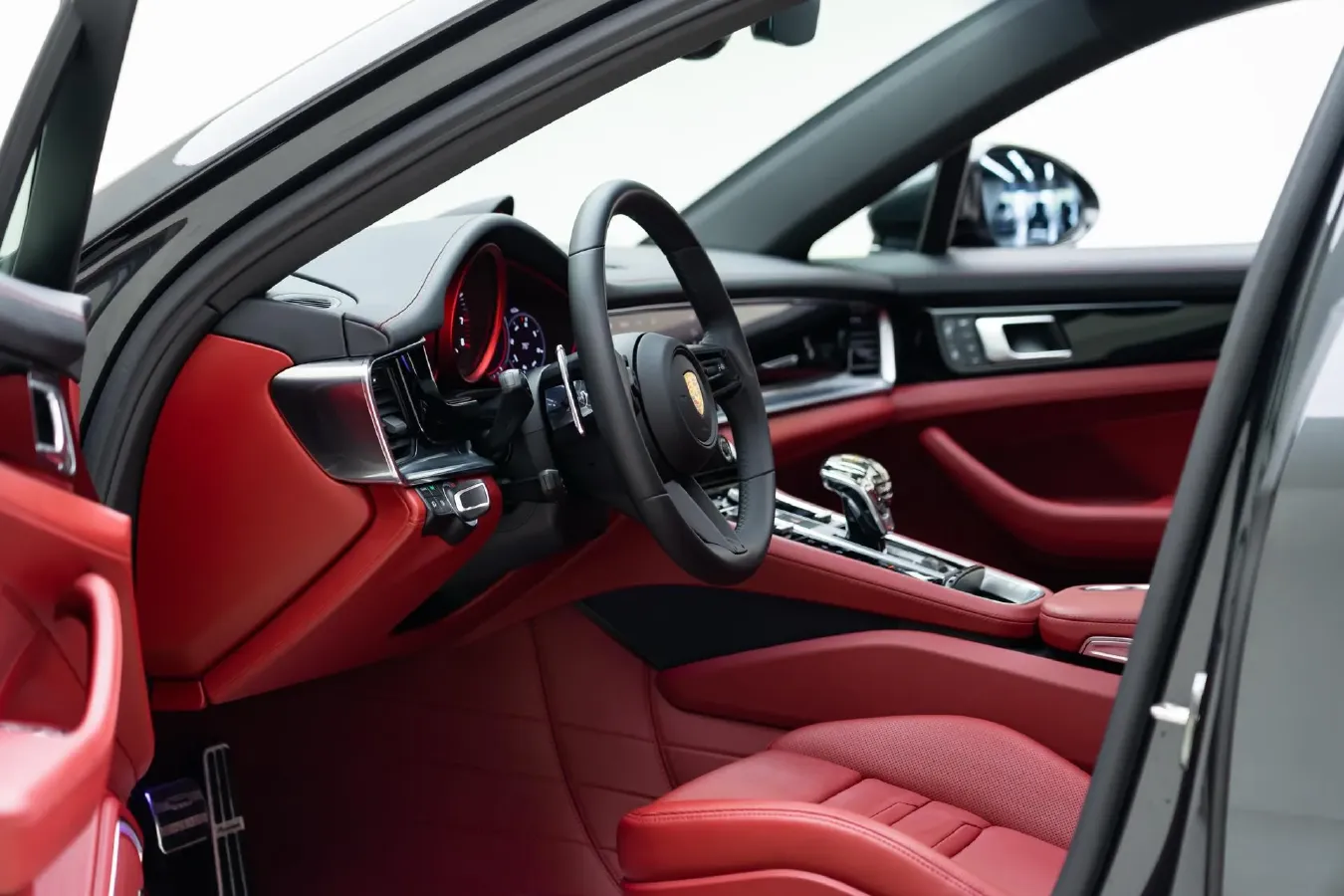 2023 Porsche Panamera 2.9T 330HP V6 8DCT,autocango,china used car exporter,china ev exporter,chinese used car exporter,chinese used ev exporter