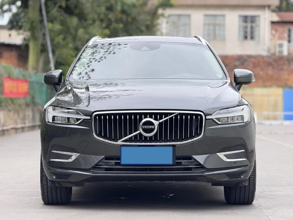 2020 Volvo XC60 2.0T 254HP L4 8AT,autocango,china used car exporter,china ev exporter,chinese used car exporter,chinese used ev exporter