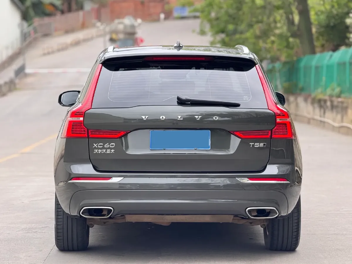 2020 Volvo XC60 2.0T 254HP L4 8AT,autocango,china used car exporter,china ev exporter,chinese used car exporter,chinese used ev exporter