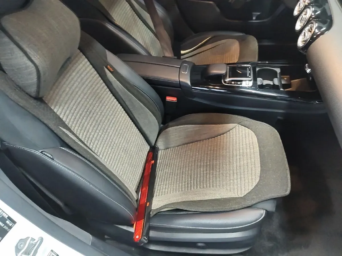 2020 Mercedes-Benz A Class 1.3T 163HP L4 7DCT,autocango,china used car exporter,china ev exporter,chinese used car exporter,chinese used ev exporter