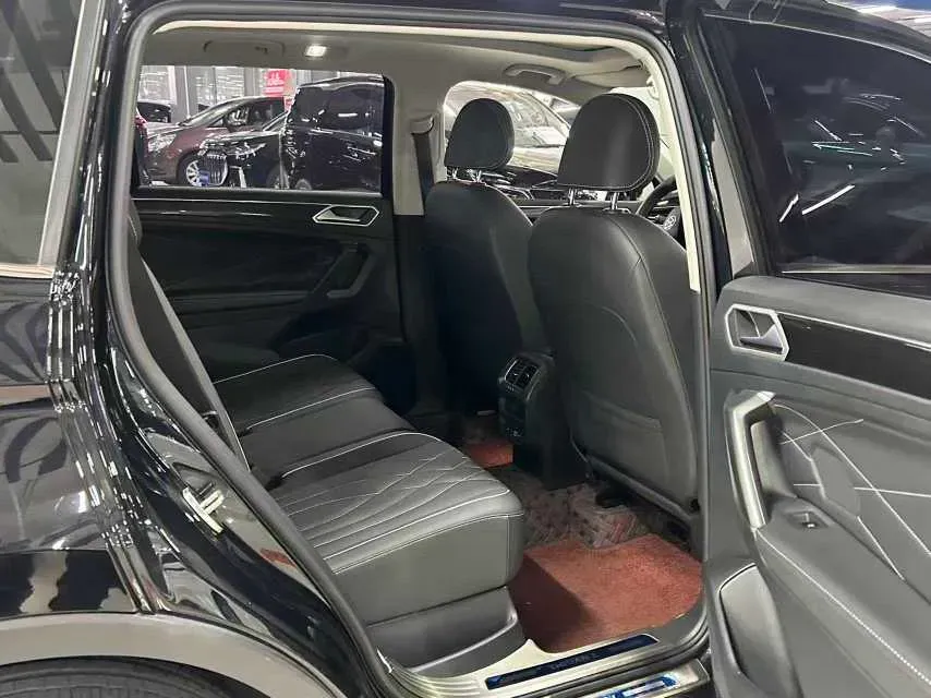 2023 Volkswagen Tiguan L 1.4T 150HP L4 7DCT,autocango,china used car exporter,china ev exporter,chinese used car exporter,chinese used ev exporter