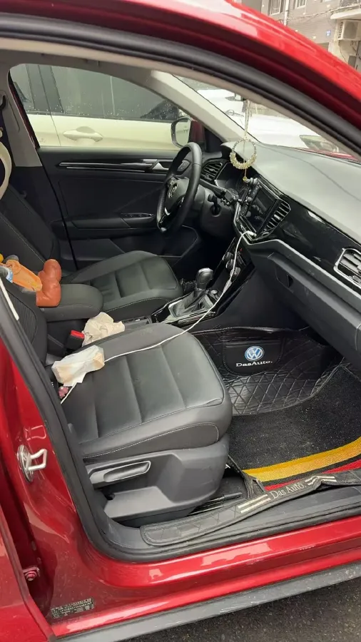 2019 Volkswagen T-Roc 1.4T 150HP L4 7DCT,autocango,china used car exporter,china ev exporter,chinese used car exporter,chinese used ev exporter