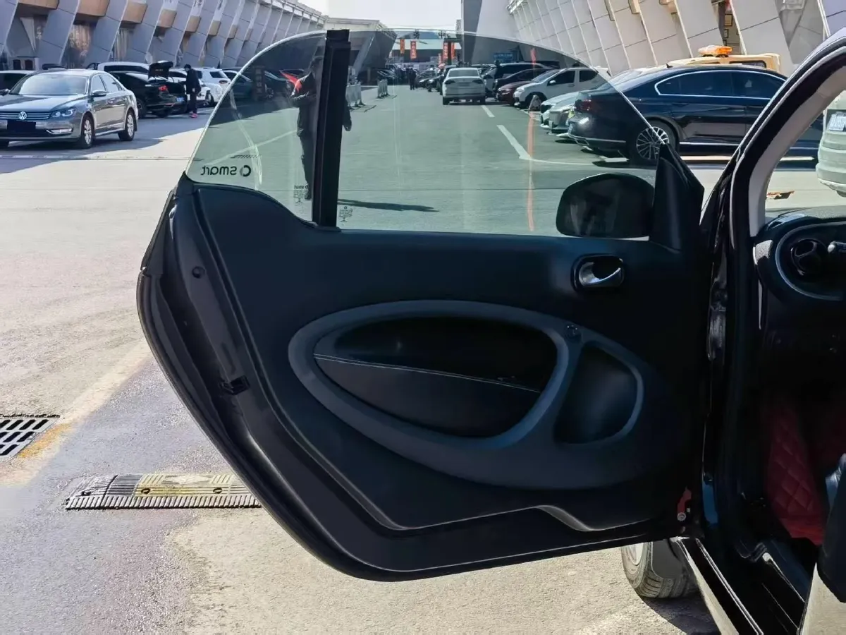 2015 Smart smart fortwo 1.0L 71HP L3 6DCT,autocango,china used car exporter,china ev exporter,chinese used car exporter,chinese used ev exporter