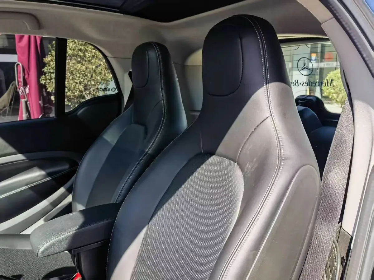 2015 Smart smart fortwo 1.0L 71HP L3 6DCT,autocango,china used car exporter,china ev exporter,chinese used car exporter,chinese used ev exporter