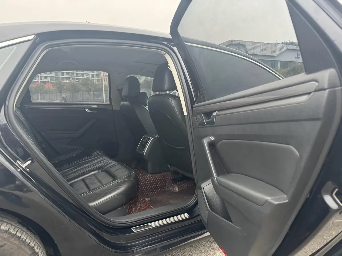 2017 Volkswagen Passat 1.8T 180HP L4 7DCT,autocango,china used car exporter,china ev exporter,chinese used car exporter,chinese used ev exporter