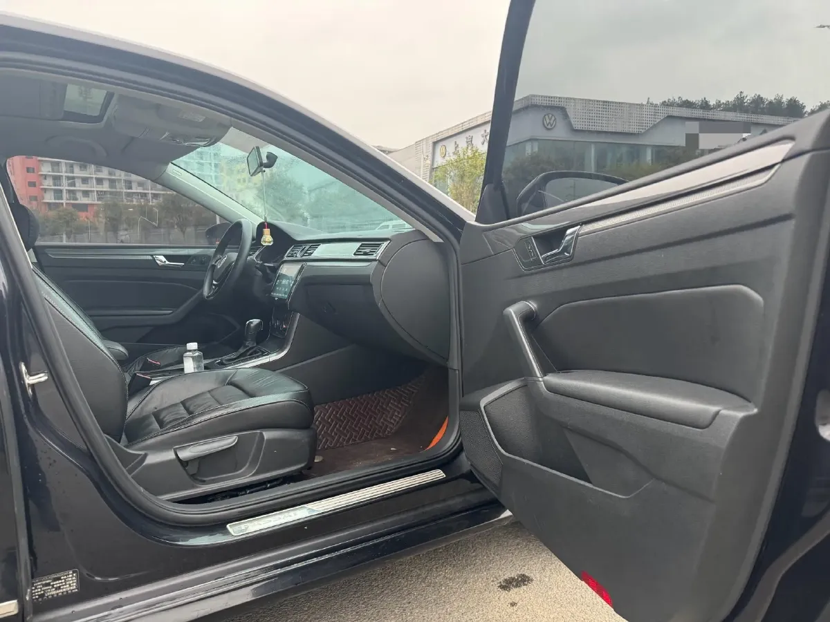 2017 Volkswagen Passat 1.8T 180HP L4 7DCT,autocango,china used car exporter,china ev exporter,chinese used car exporter,chinese used ev exporter