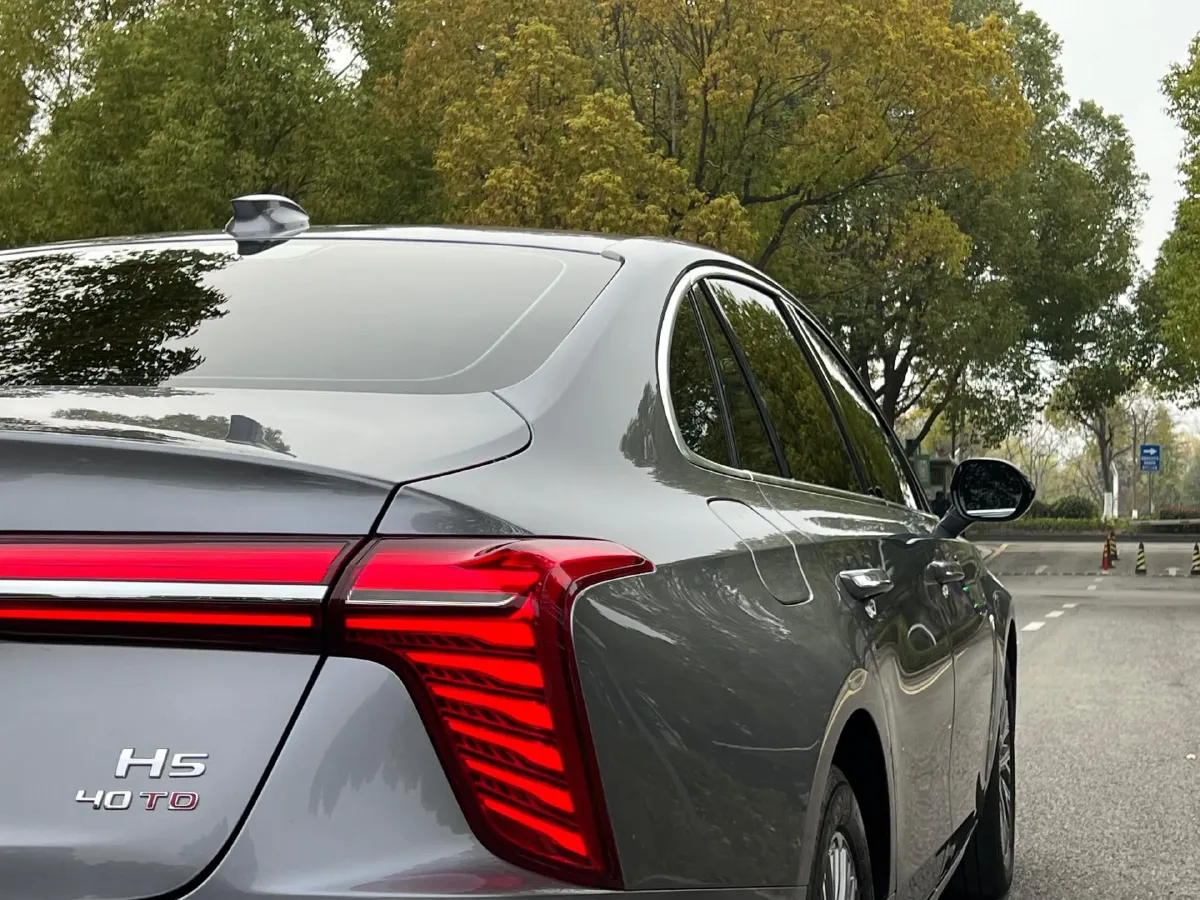 2023 HongQi H5 2.0T 224HP L4 8AT,autocango,china used car exporter,china ev exporter,chinese used car exporter,chinese used ev exporter