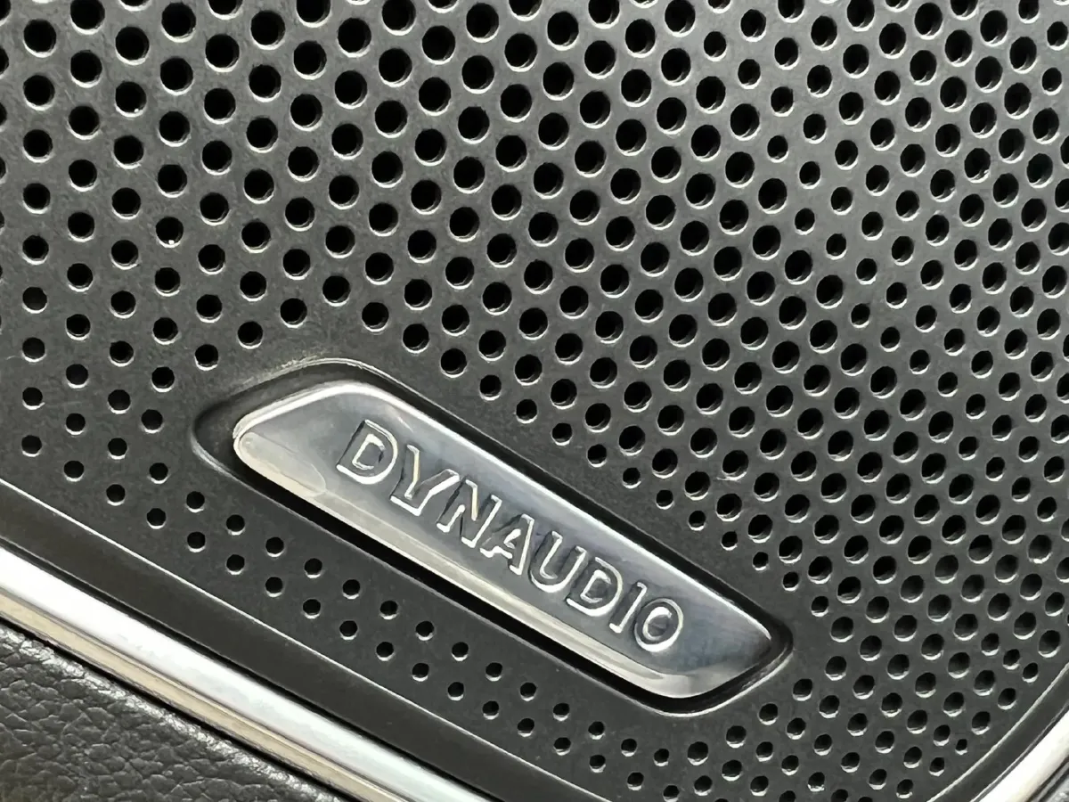 2023 HongQi H5 2.0T 224HP L4 8AT,autocango,china used car exporter,china ev exporter,chinese used car exporter,chinese used ev exporter