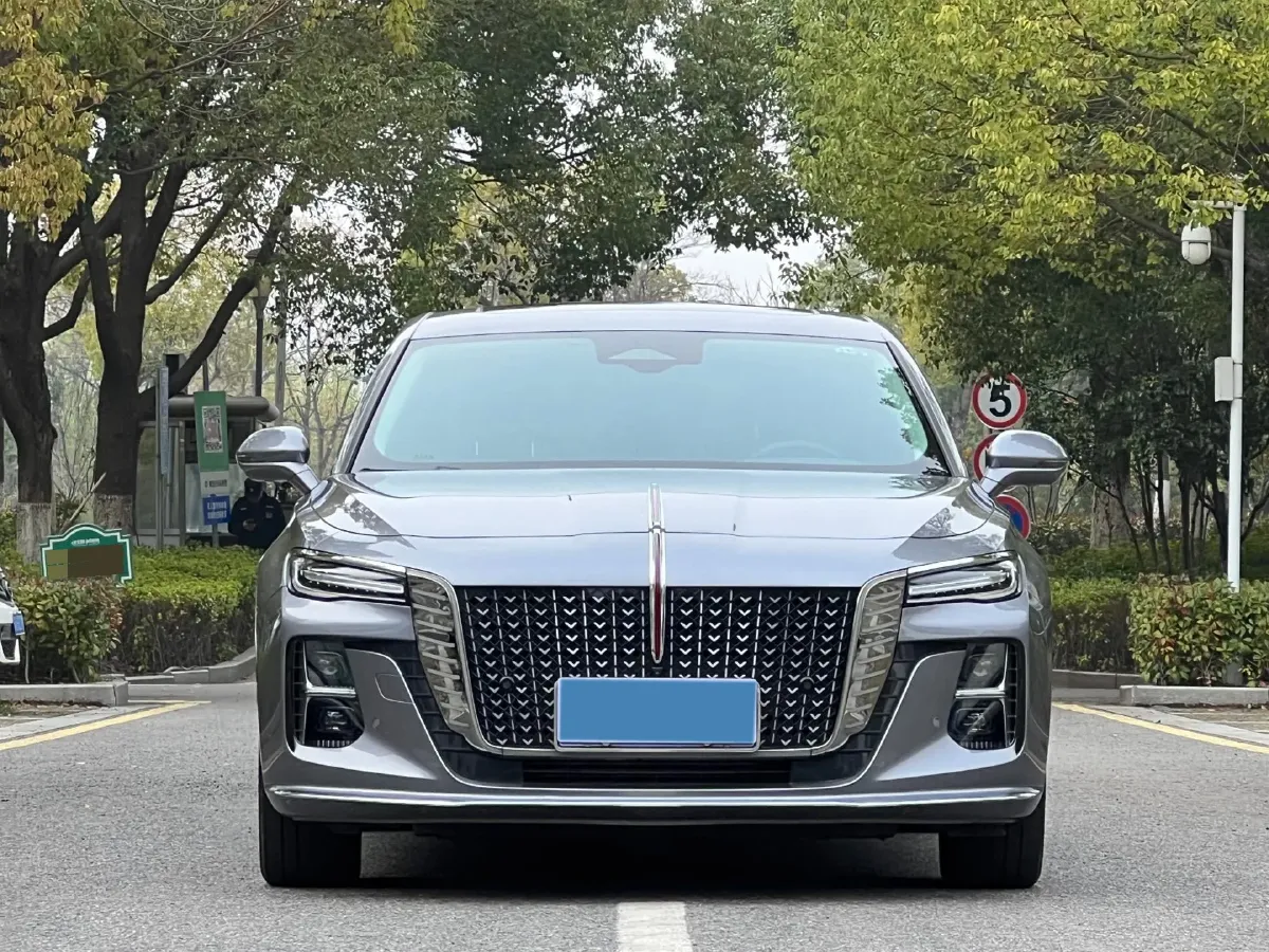 2023 HongQi H5 2.0T 224HP L4 8AT,autocango,china used car exporter,china ev exporter,chinese used car exporter,chinese used ev exporter