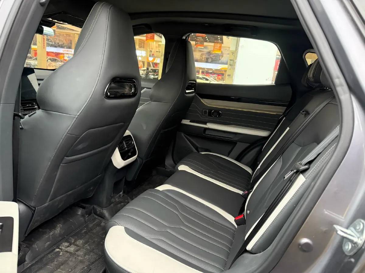 2024 Jetour ShanHai L6 1.5T 156HP L4 1DHT PHEV 19.43KWH,autocango,china used car exporter,china ev exporter,chinese used car exporter,chinese used ev exporter