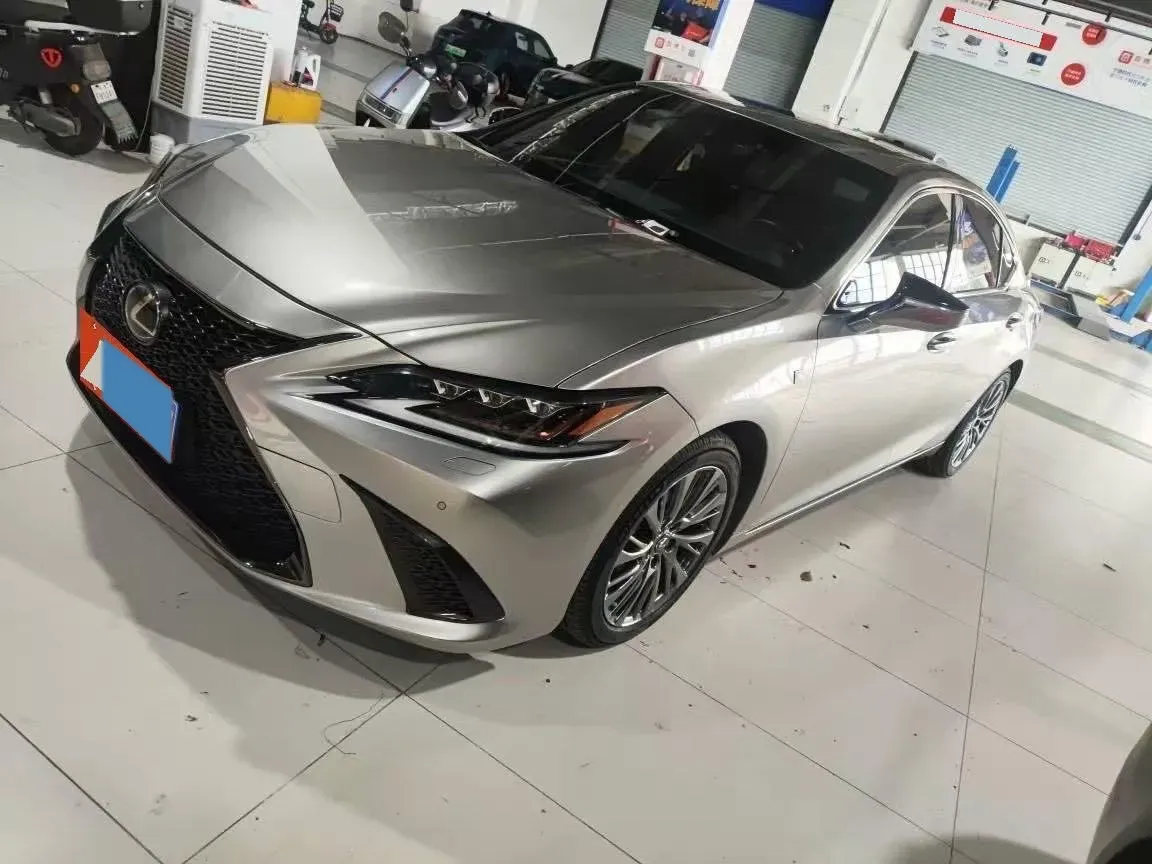 2020 Lexus ES 2.5L 207HP L4 8AT,autocango,china used car exporter,china ev exporter,chinese used car exporter,chinese used ev exporter