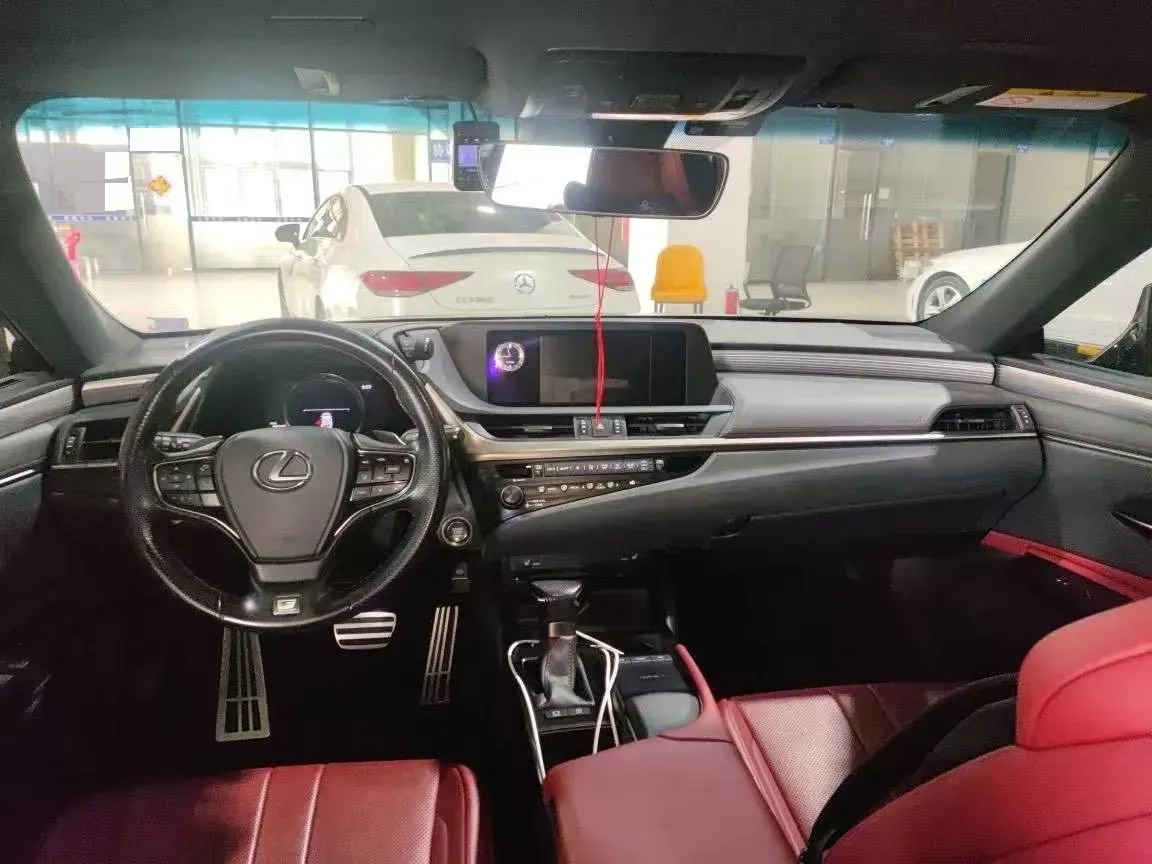 2020 Lexus ES 2.5L 207HP L4 8AT,autocango,china used car exporter,china ev exporter,chinese used car exporter,chinese used ev exporter