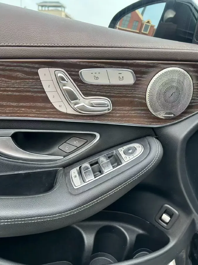 2021 Mercedes-Benz GLC Class 2.0T 258HP L4 9AT,autocango,china used car exporter,china ev exporter,chinese used car exporter,chinese used ev exporter