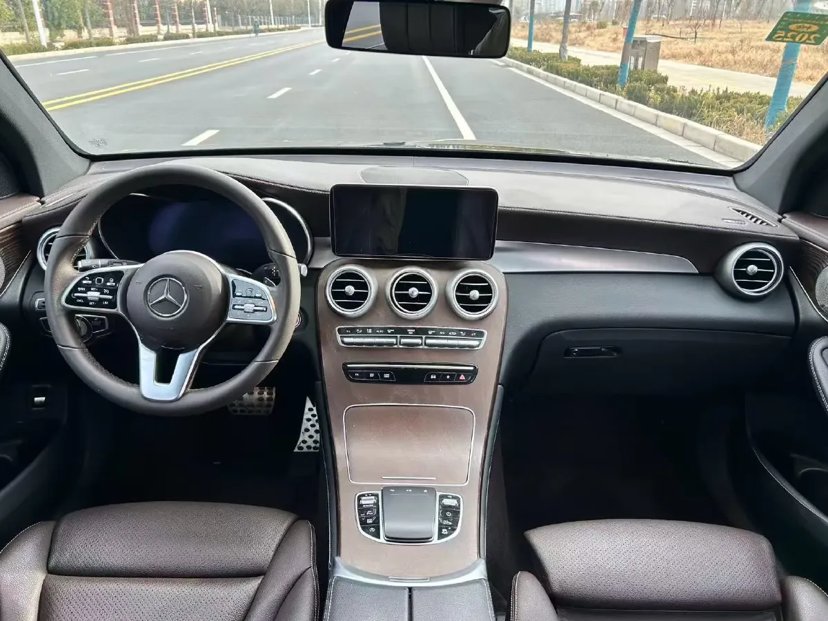 2021 Mercedes-Benz GLC Class 2.0T 258HP L4 9AT,autocango,china used car exporter,china ev exporter,chinese used car exporter,chinese used ev exporter