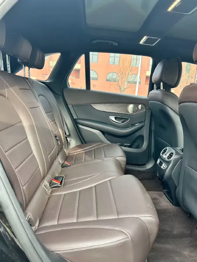 2021 Mercedes-Benz GLC Class 2.0T 258HP L4 9AT,autocango,china used car exporter,china ev exporter,chinese used car exporter,chinese used ev exporter