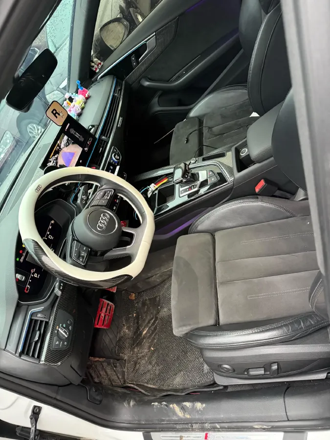 2023 Audi A4L 2.0T 245HP L4 7DCT,autocango,china used car exporter,china ev exporter,chinese used car exporter,chinese used ev exporter