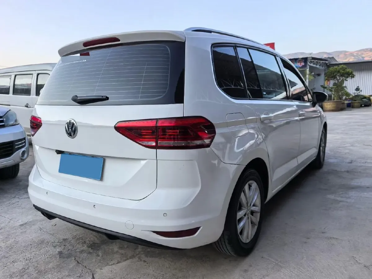 2016 Volkswagen Touran 1.4T 150HP L4 7DCT,autocango,china used car exporter,china ev exporter,chinese used car exporter,chinese used ev exporter