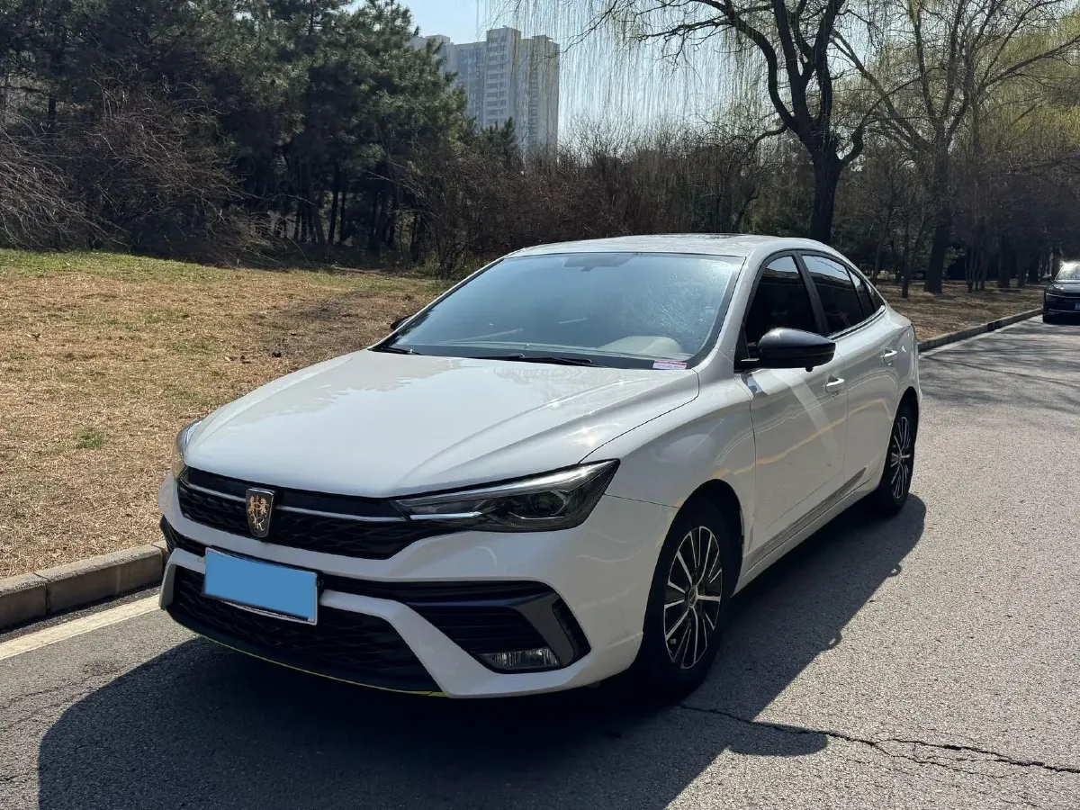 2021 Roewe i5 1.5L 120HP L4 5MT,autocango,china used car exporter,china ev exporter,chinese used car exporter,chinese used ev exporter