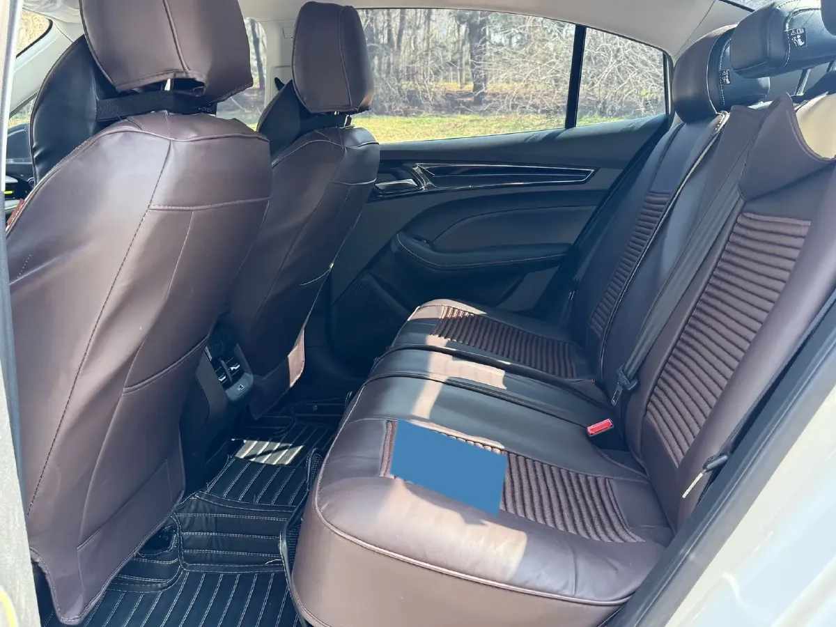 2021 Roewe i5 1.5L 120HP L4 5MT,autocango,china used car exporter,china ev exporter,chinese used car exporter,chinese used ev exporter