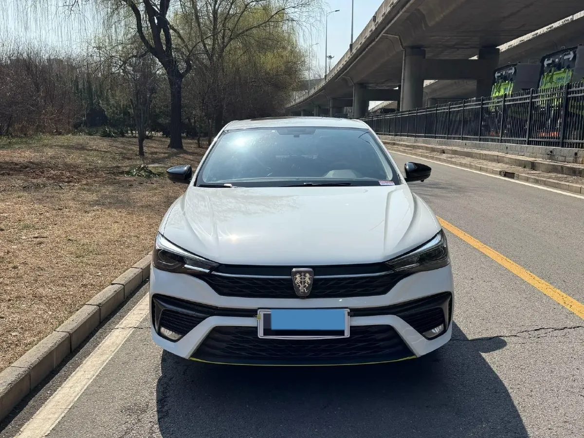 2021 Roewe i5 1.5L 120HP L4 5MT,autocango,china used car exporter,china ev exporter,chinese used car exporter,chinese used ev exporter