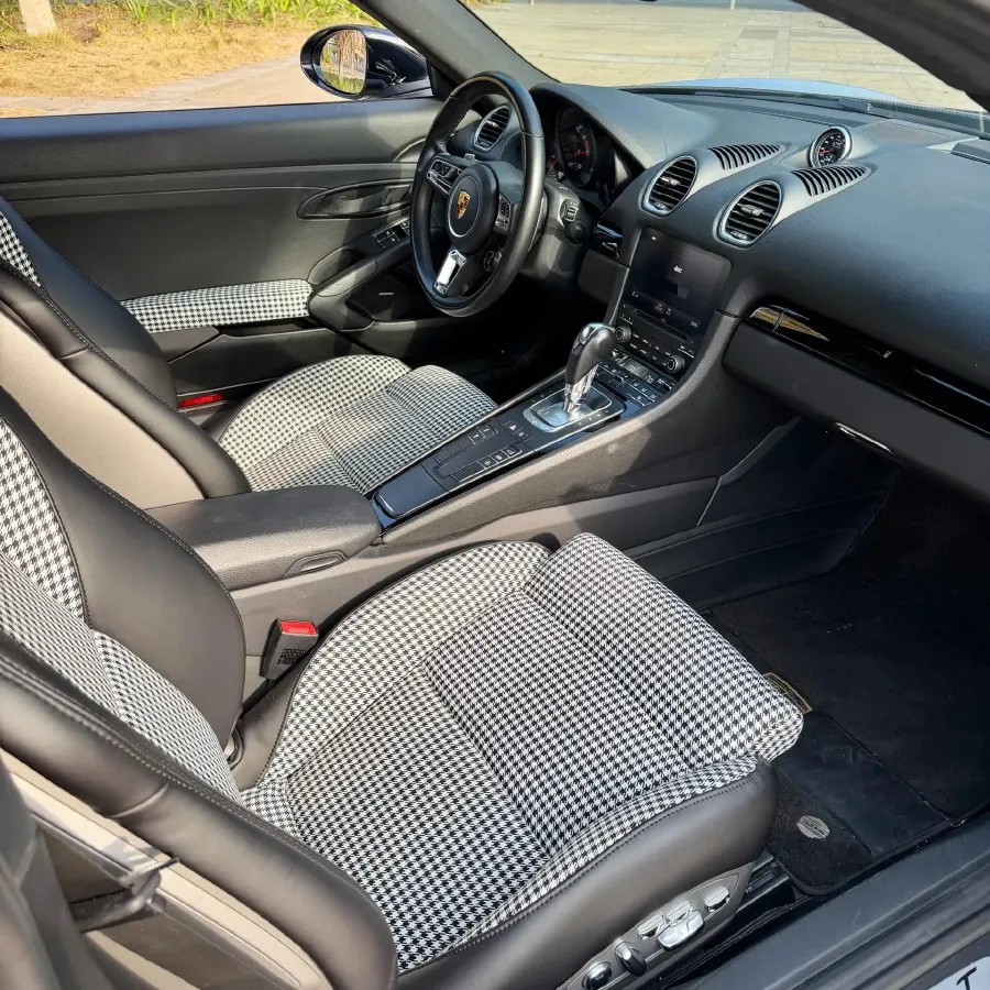 2022 Porsche 718 2.0T 300HP H4 7DCT,autocango,china used car exporter,china ev exporter,chinese used car exporter,chinese used ev exporter