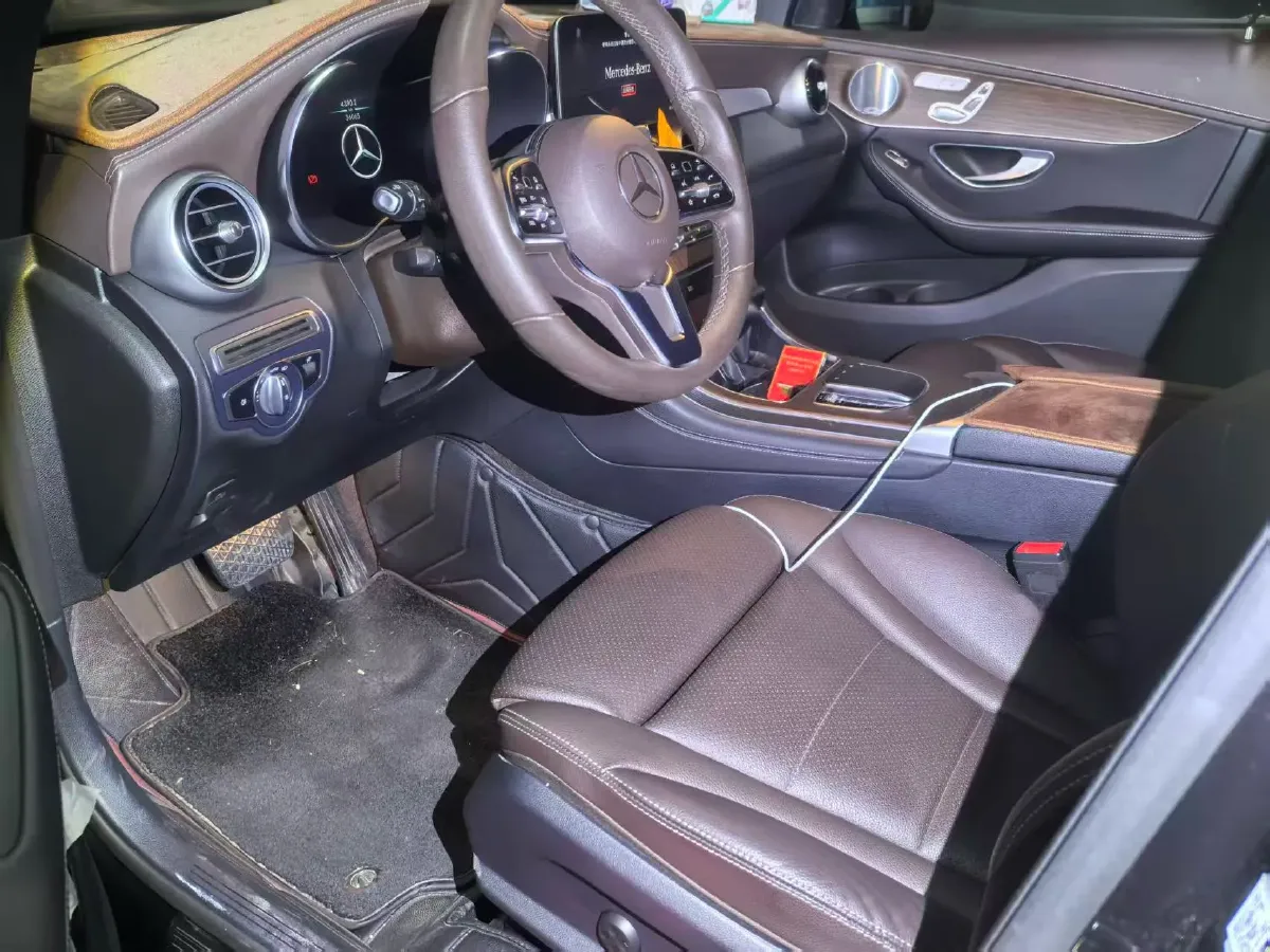 2021 Mercedes-Benz GLC Class 2.0T 258HP L4 9AT,autocango,china used car exporter,china ev exporter,chinese used car exporter,chinese used ev exporter