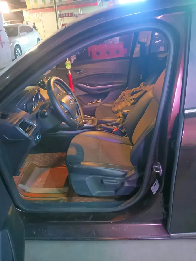 2019 Ford Escort 1.5L 122HP L3 6AT,autocango,china used car exporter,china ev exporter,chinese used car exporter,chinese used ev exporter