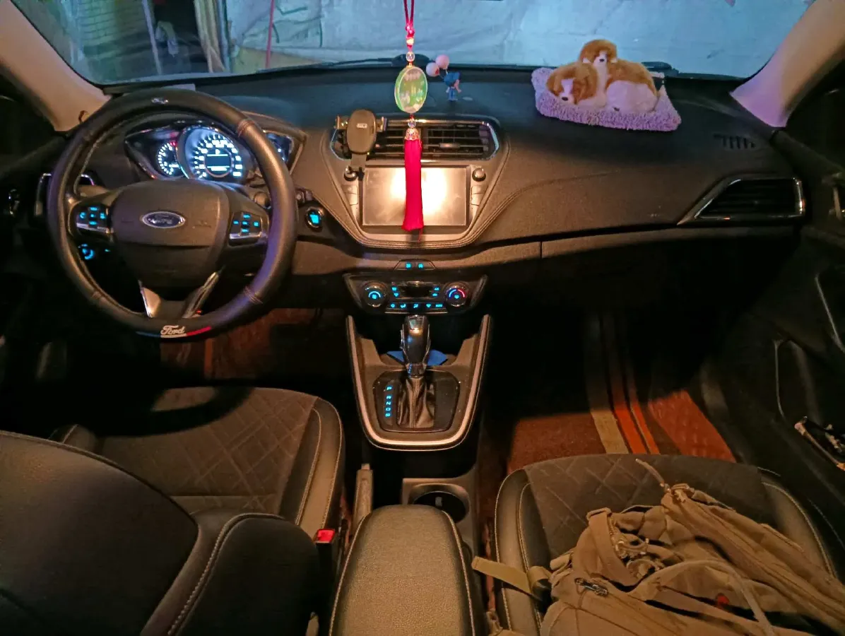 2019 Ford Escort 1.5L 122HP L3 6AT,autocango,china used car exporter,china ev exporter,chinese used car exporter,chinese used ev exporter