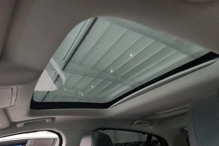 2019 HongQi H7 2.0T 204HP L4 6AT,autocango,china used car exporter,china ev exporter,chinese used car exporter,chinese used ev exporter