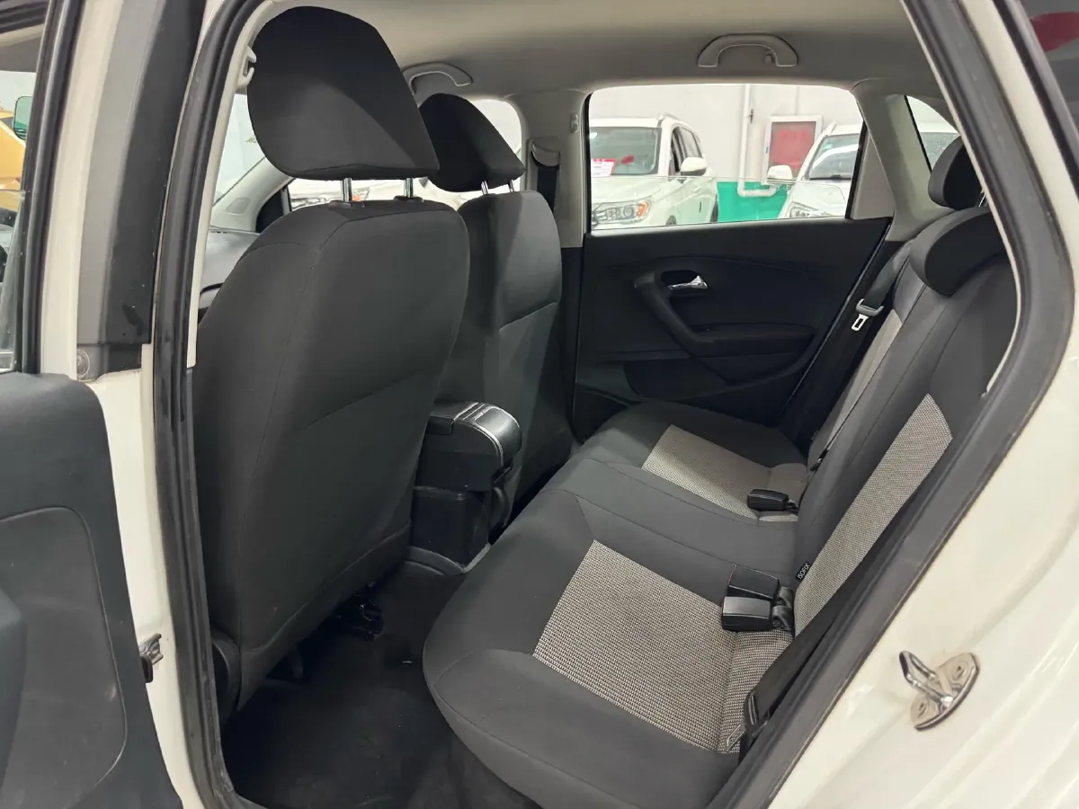 2016 Volkswagen Polo 1.4L 90HP L4 5MT,autocango,china used car exporter,china ev exporter,chinese used car exporter,chinese used ev exporter