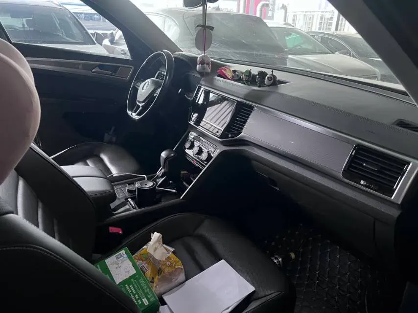 2019 Volkswagen Teramont 2.0T 220HP L4 7DCT,autocango,china used car exporter,china ev exporter,chinese used car exporter,chinese used ev exporter