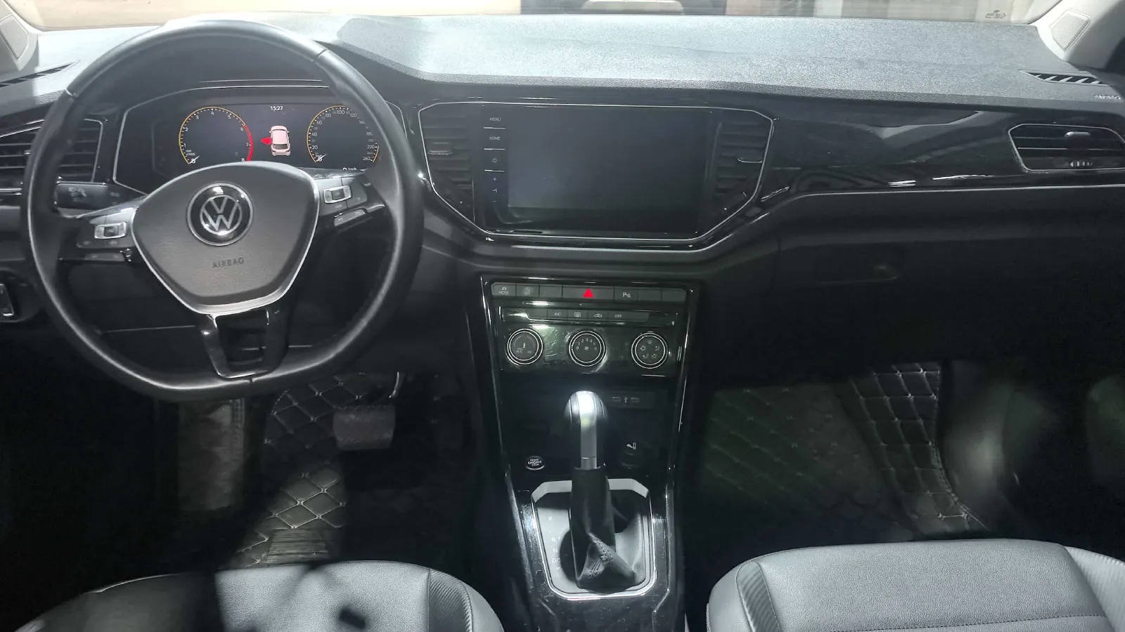 2022 Volkswagen T-Roc 1.4T 150HP L4 7DCT,autocango,china used car exporter,china ev exporter,chinese used car exporter,chinese used ev exporter