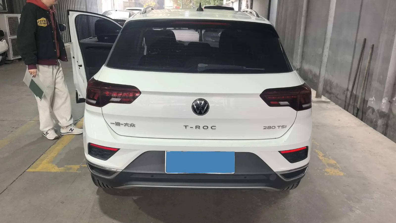 2022 Volkswagen T-Roc 1.4T 150HP L4 7DCT,autocango,china used car exporter,china ev exporter,chinese used car exporter,chinese used ev exporter