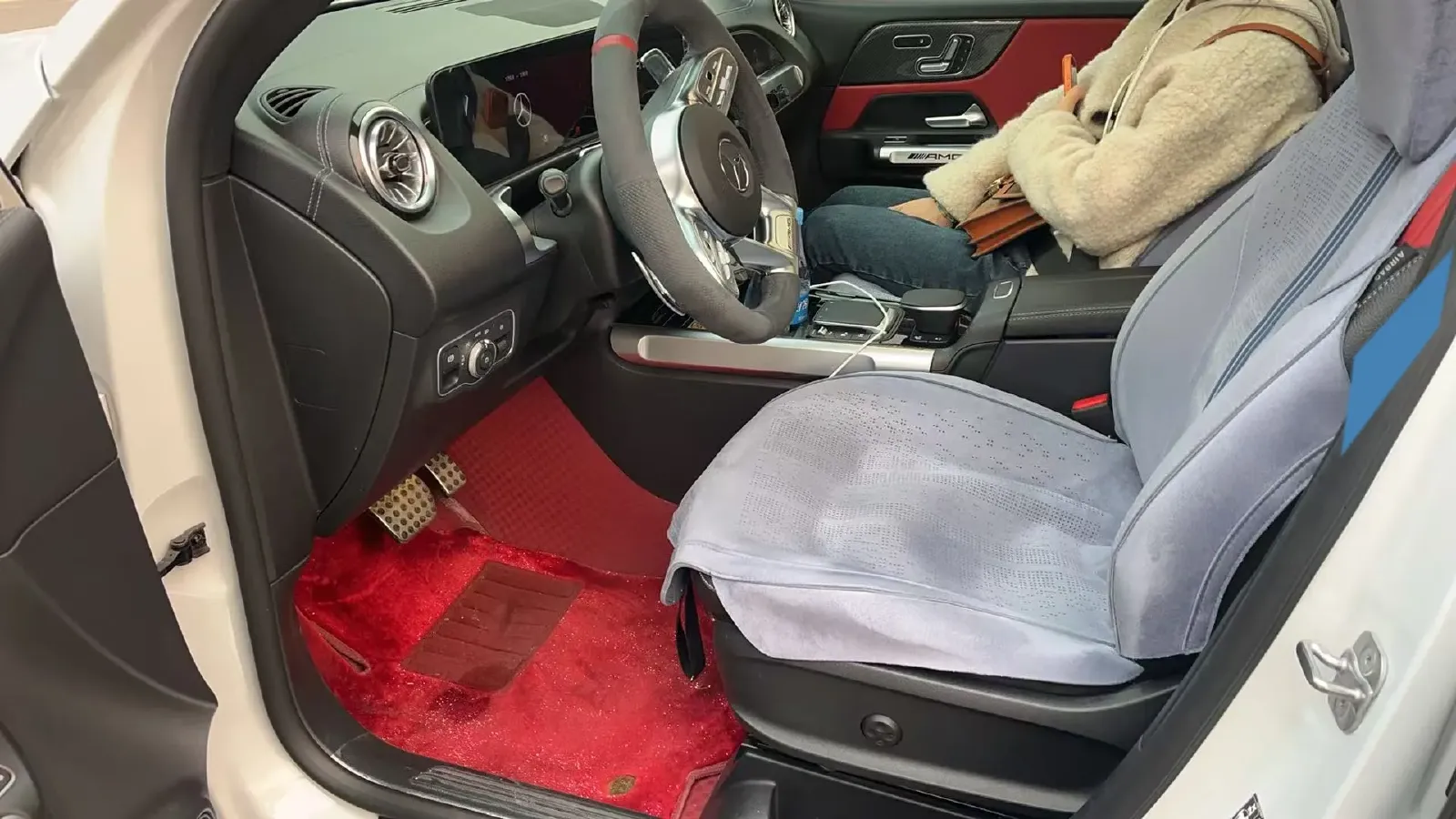 2023 Mercedes-Benz GLB AMG 2.0T 306HP L4 8DCT,autocango,china used car exporter,china ev exporter,chinese used car exporter,chinese used ev exporter