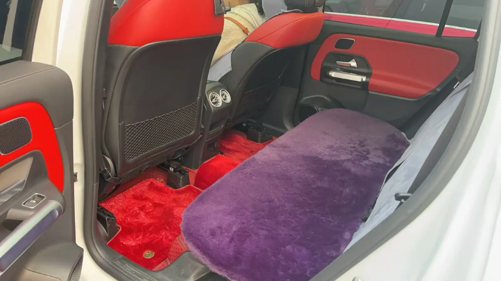 2023 Mercedes-Benz GLB AMG 2.0T 306HP L4 8DCT,autocango,china used car exporter,china ev exporter,chinese used car exporter,chinese used ev exporter