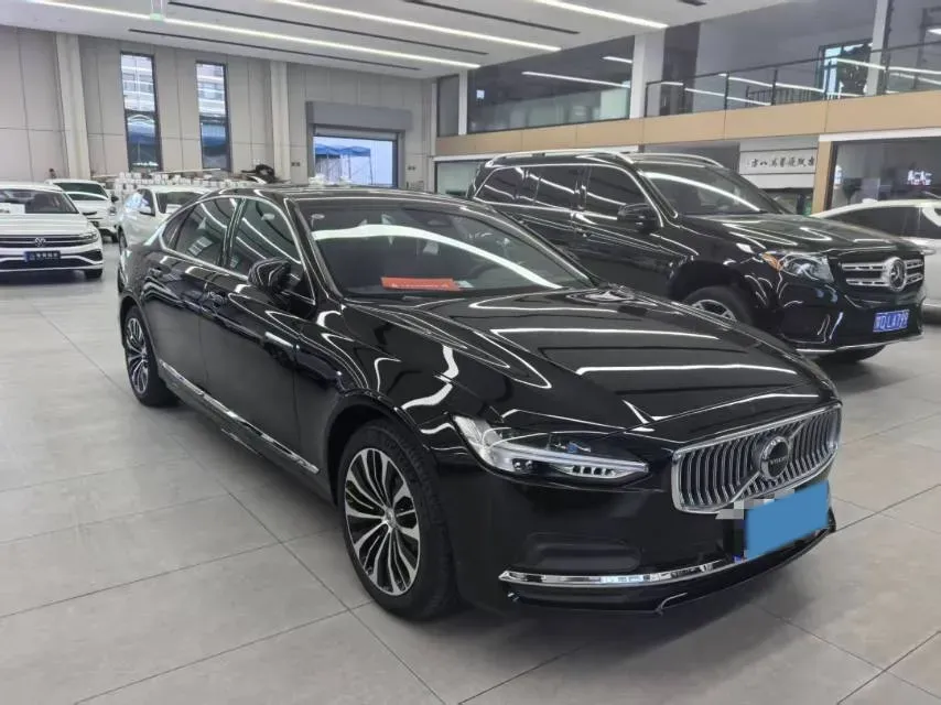 2025 Volvo S90 2.0T 250HP L4 8AT,autocango,china used car exporter,china ev exporter,chinese used car exporter,chinese used ev exporter