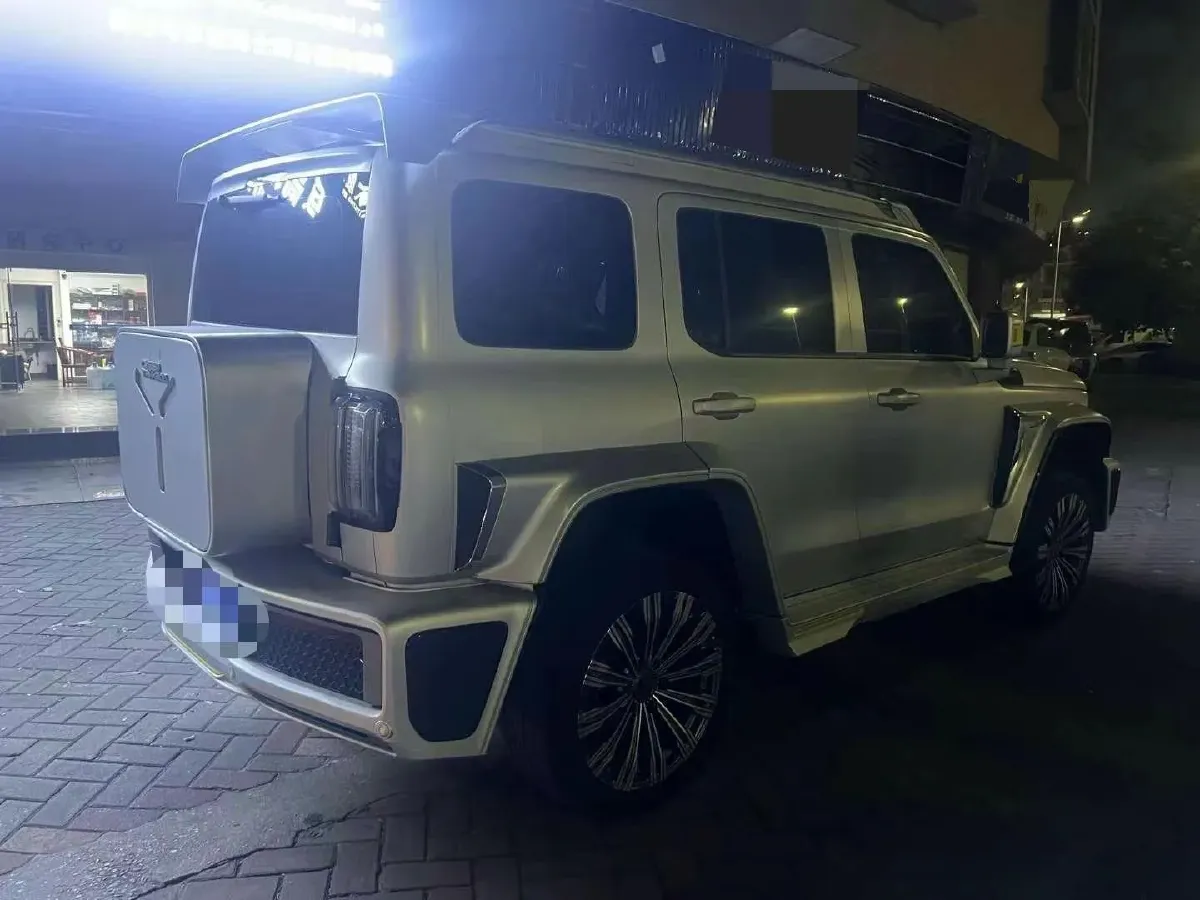 2021 Cyberspace 300 2.0T 227HP L4 8AT,autocango,china used car exporter,china ev exporter,chinese used car exporter,chinese used ev exporter