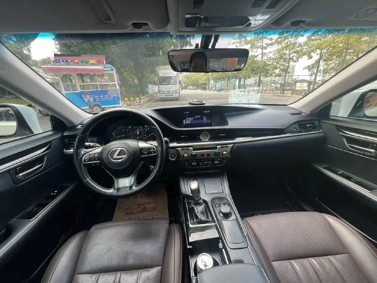 2017 Lexus ES 2.0L 167HP L4 6AT,autocango,china used car exporter,china ev exporter,chinese used car exporter,chinese used ev exporter