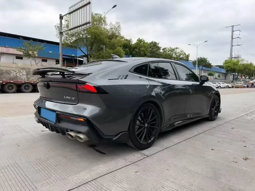 2023 ChangAn UNI-V 1.5T 188HP L4 7DCT,autocango,china used car exporter,china ev exporter,chinese used car exporter,chinese used ev exporter