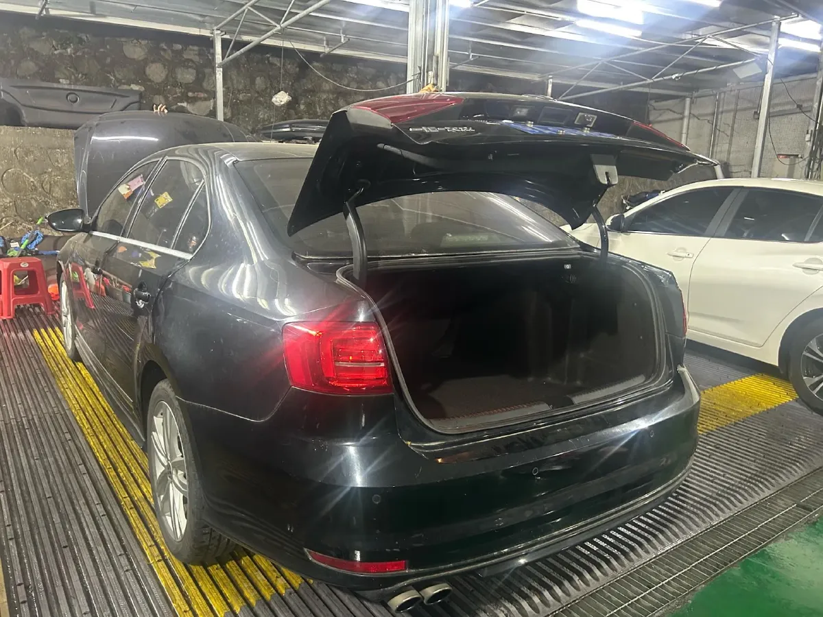2018 JMC YuSheng S350 2.0T 141HP L4 6AT,autocango,china used car exporter,china ev exporter,chinese used car exporter,chinese used ev exporter