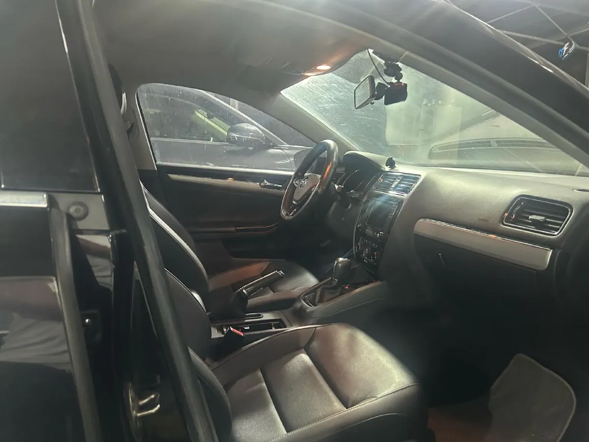 2018 JMC YuSheng S350 2.0T 141HP L4 6AT,autocango,china used car exporter,china ev exporter,chinese used car exporter,chinese used ev exporter