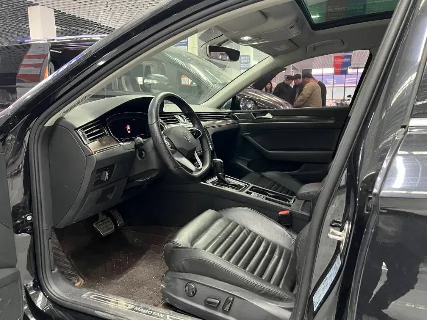 2019 Volkswagen Magotan 2.0T 186HP L4 7DCT,autocango,china used car exporter,china ev exporter,chinese used car exporter,chinese used ev exporter
