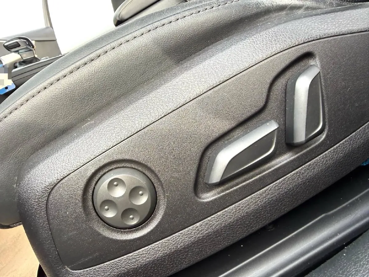 2020 Audi A4L 2.0T 190HP L4 7DCT,autocango,china used car exporter,china ev exporter,chinese used car exporter,chinese used ev exporter