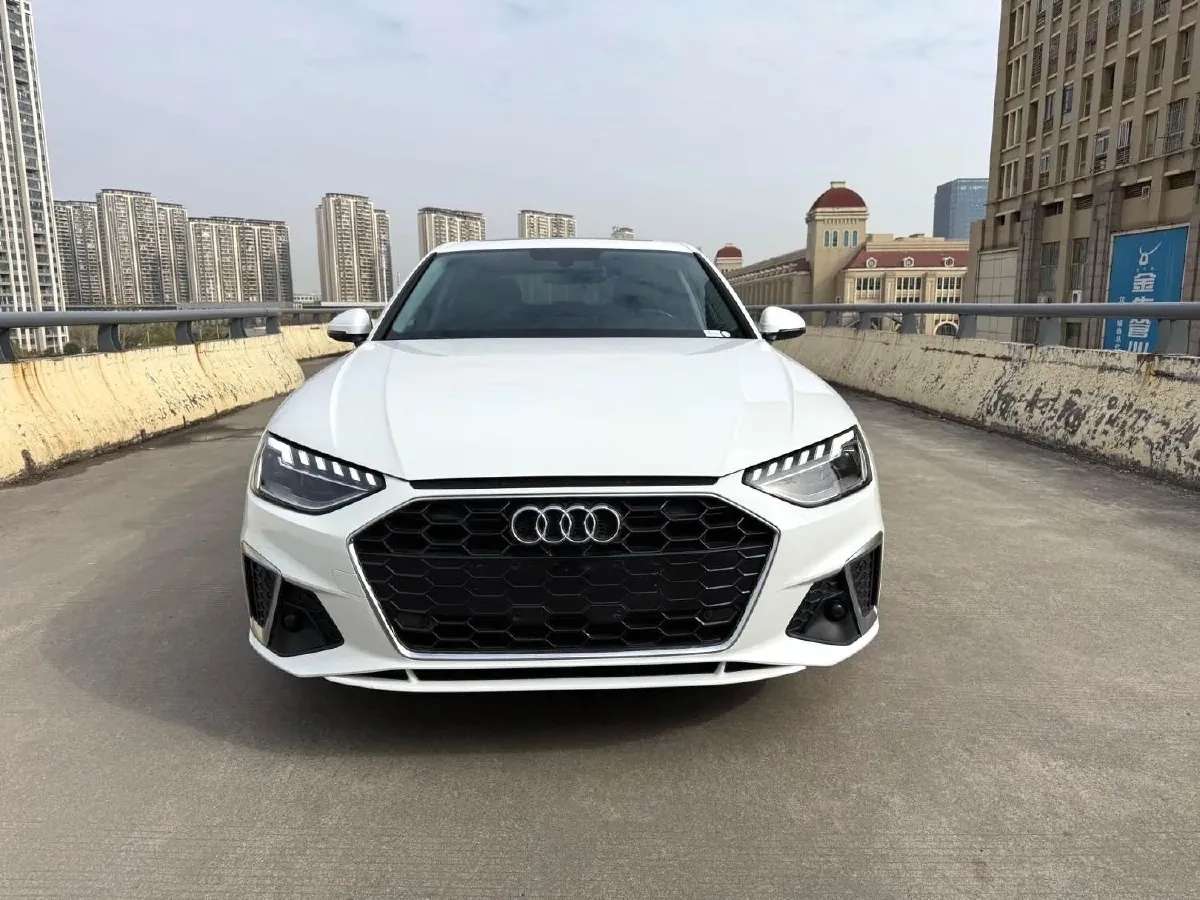 2020 Audi A4L 2.0T 190HP L4 7DCT,autocango,china used car exporter,china ev exporter,chinese used car exporter,chinese used ev exporter