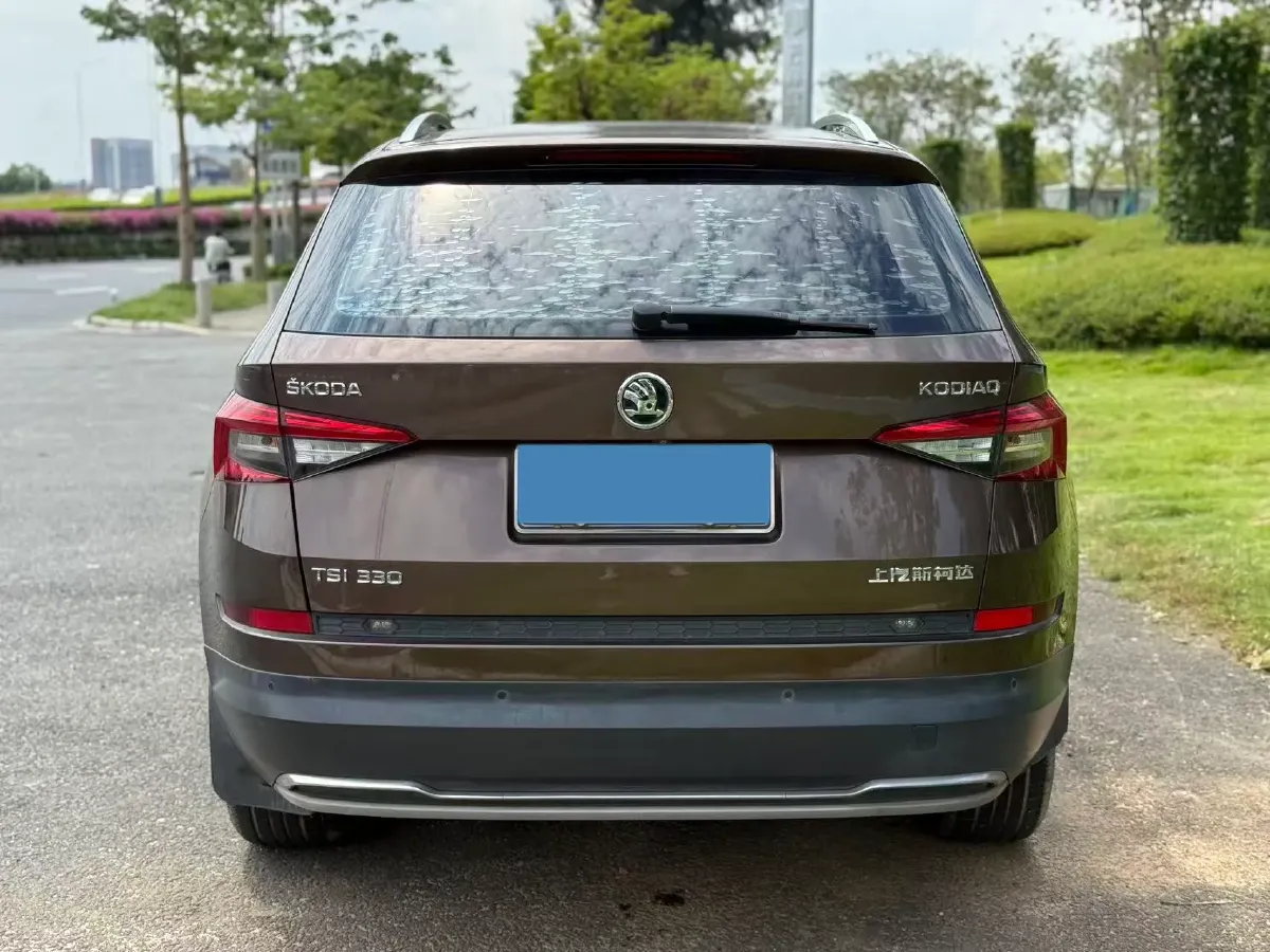 2017 Skoda Kodiak 1.8T 180HP L4 7DCT,autocango,china used car exporter,china ev exporter,chinese used car exporter,chinese used ev exporter